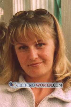 51904 - Svetlana Age: 35 - Russia