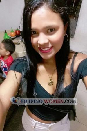 176810 - Laura Age: 33 - Colombia