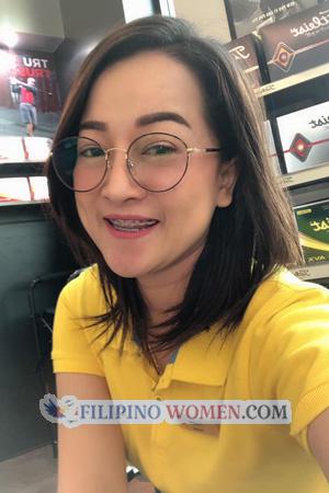 195340 - Preaw Age: 37 - Thailand