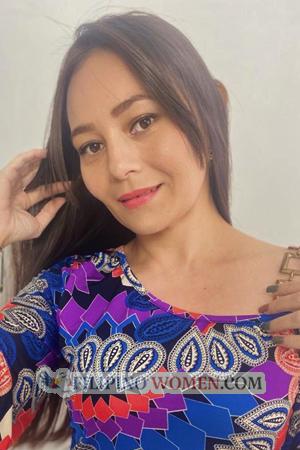 198511 - Laura Age: 41 - Colombia