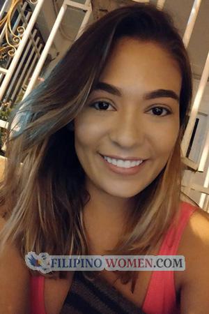 205915 - Liseth Age: 34 - Colombia