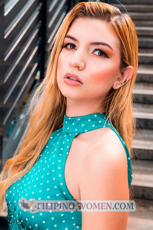 206488 - Laura Age: 25 - Colombia