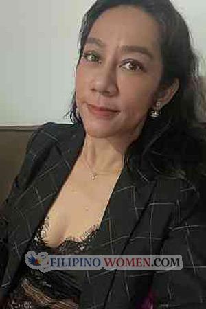 209884 - Phattarawee Age: 48 - Thailand