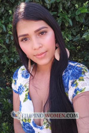 211033 - Valentina Age: 24 - Colombia