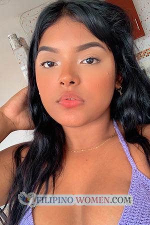 212007 - Maria Camila Age: 23 - Colombia