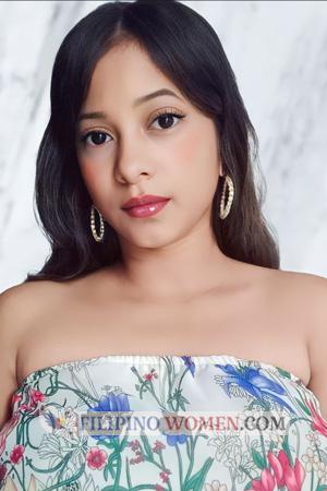 215556 - Laura Age: 33 - Colombia