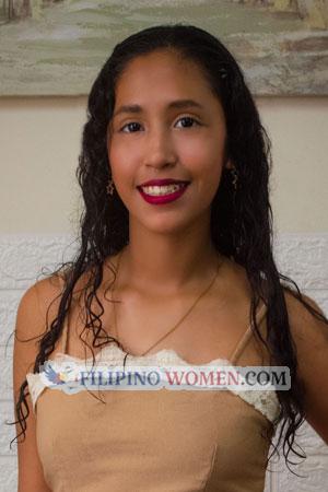 217338 - Ariana Age: 22 - Peru