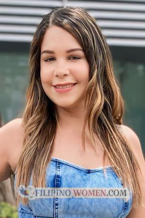 219556 - Selenia Age: 31 - Colombia