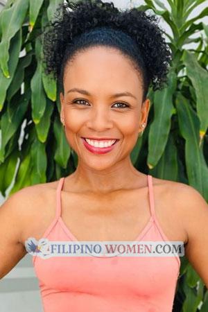 220943 - Jeniffer Age: 41 - Colombia