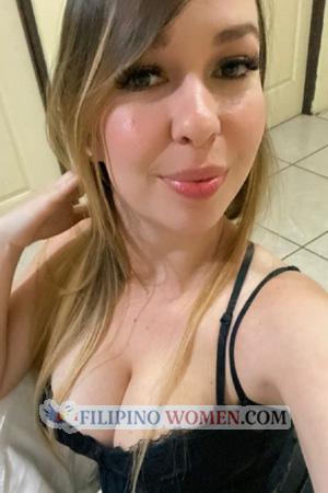 221105 - Fabiola Age: 32 - Costa Rica